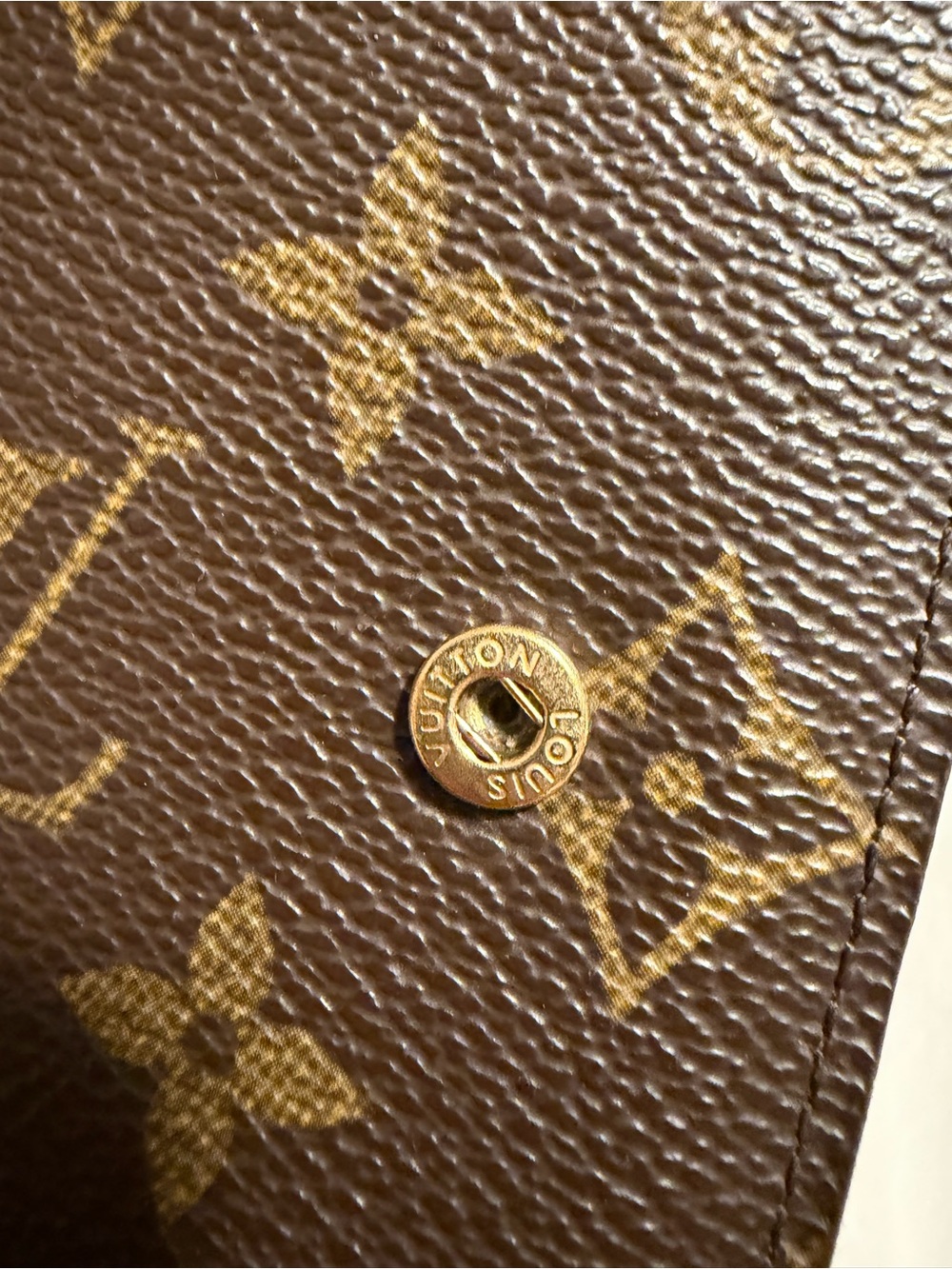 Louis Vuitton Monogram Agenda Cover in Brown and Gold - Picture 7 of 13